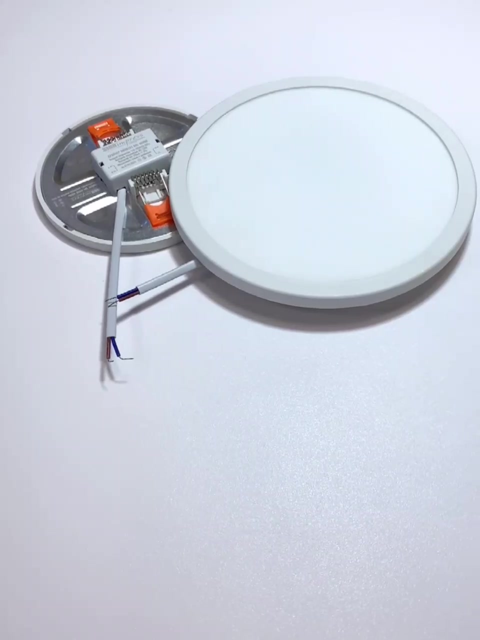 Светильник светодиодный регулируемый (до 160мм) 15Вт 4000K 750Лм круг SignImpress