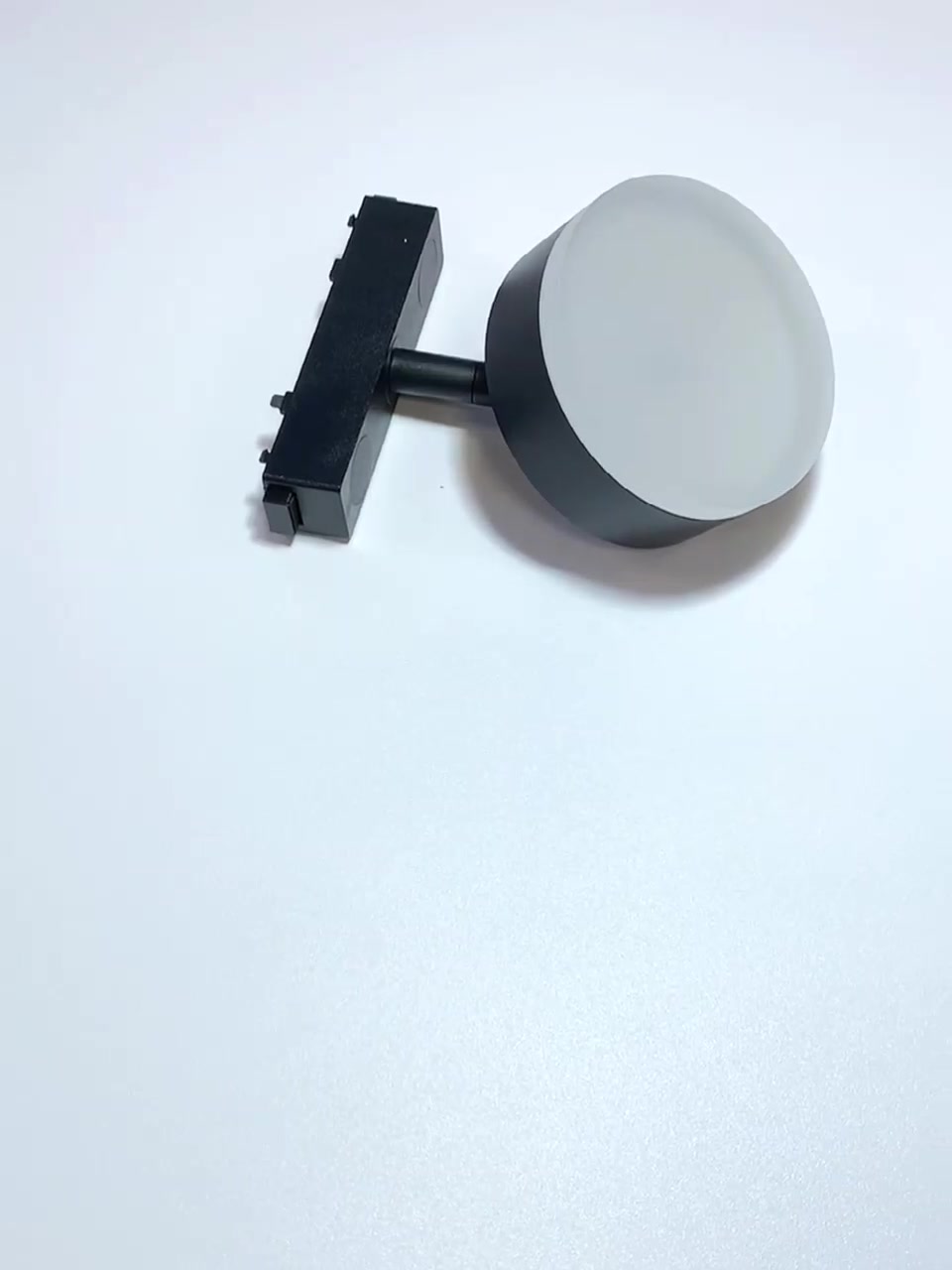 Светильник трековый 1фаза магнитный Moon-1 Bridgelux 48В 9Вт 4000К Чёрный 3г SignImpress