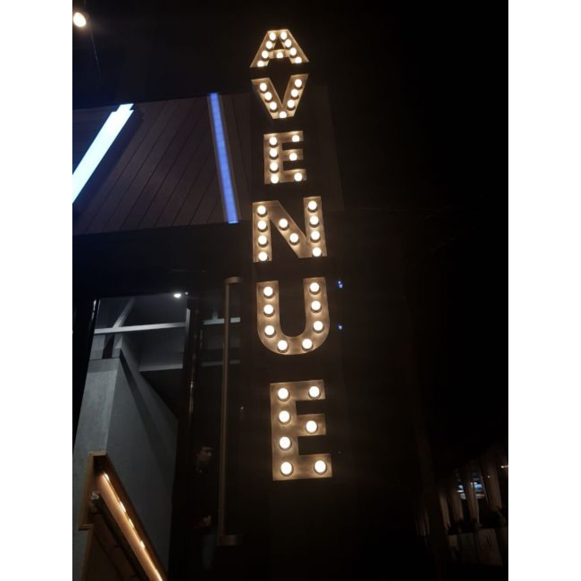 Белт-Лайт накладной шаг 80см.(восьмигранный патрон)