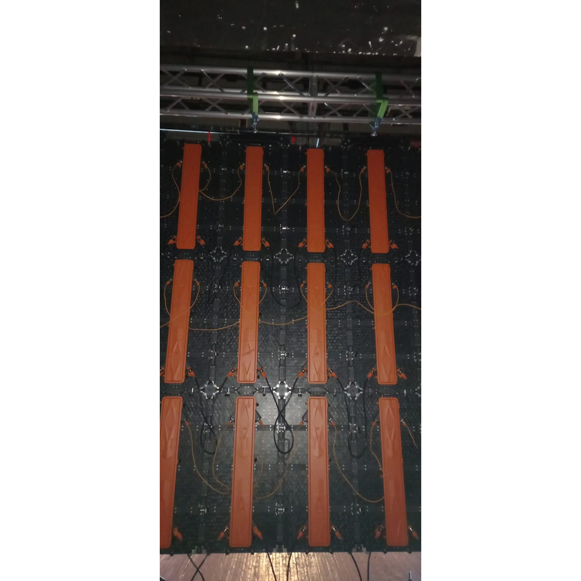 Светодиодный прокатный экран уличный Р4,81 3500*3000мм 21 кабинет (500*1000) SignImpress