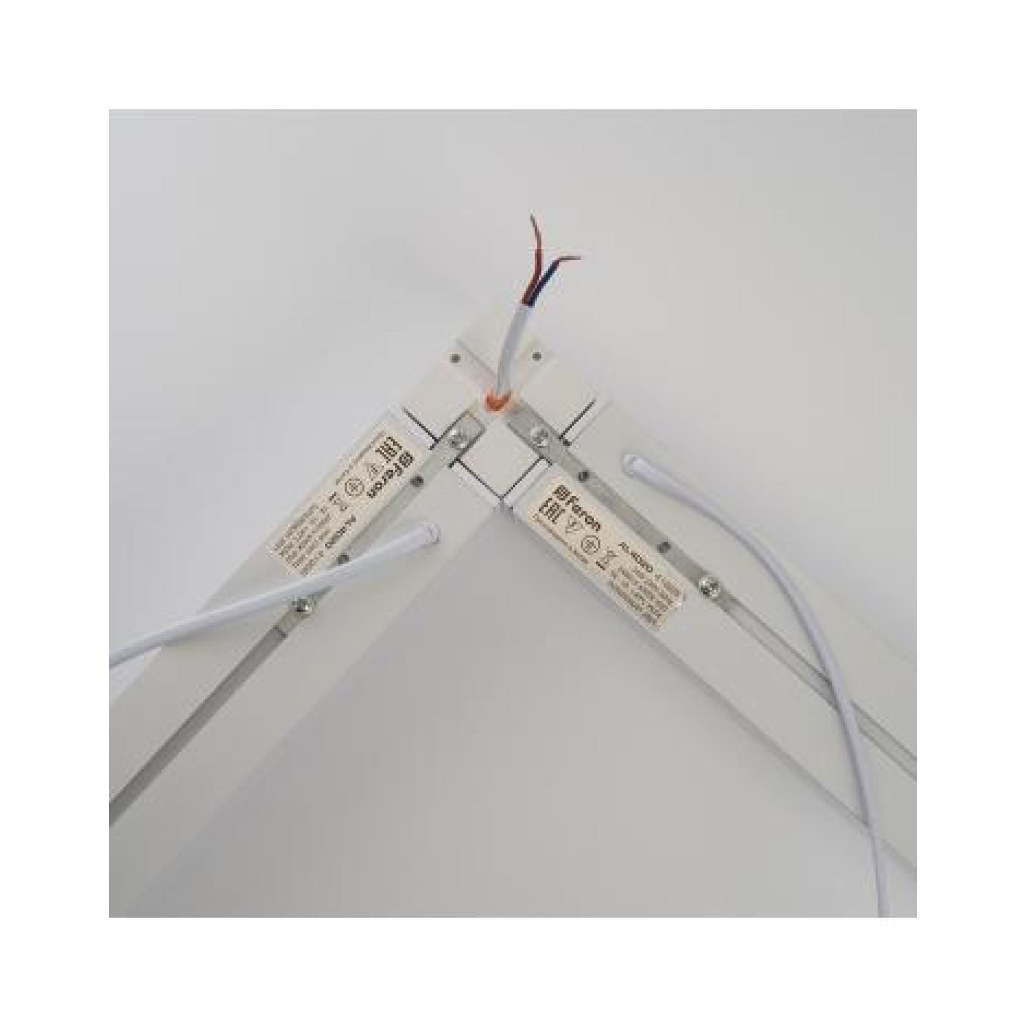 Светильник светодиодный AL4021 IP20 3W 6500К, пластик, белый 50*50*55мм Feron