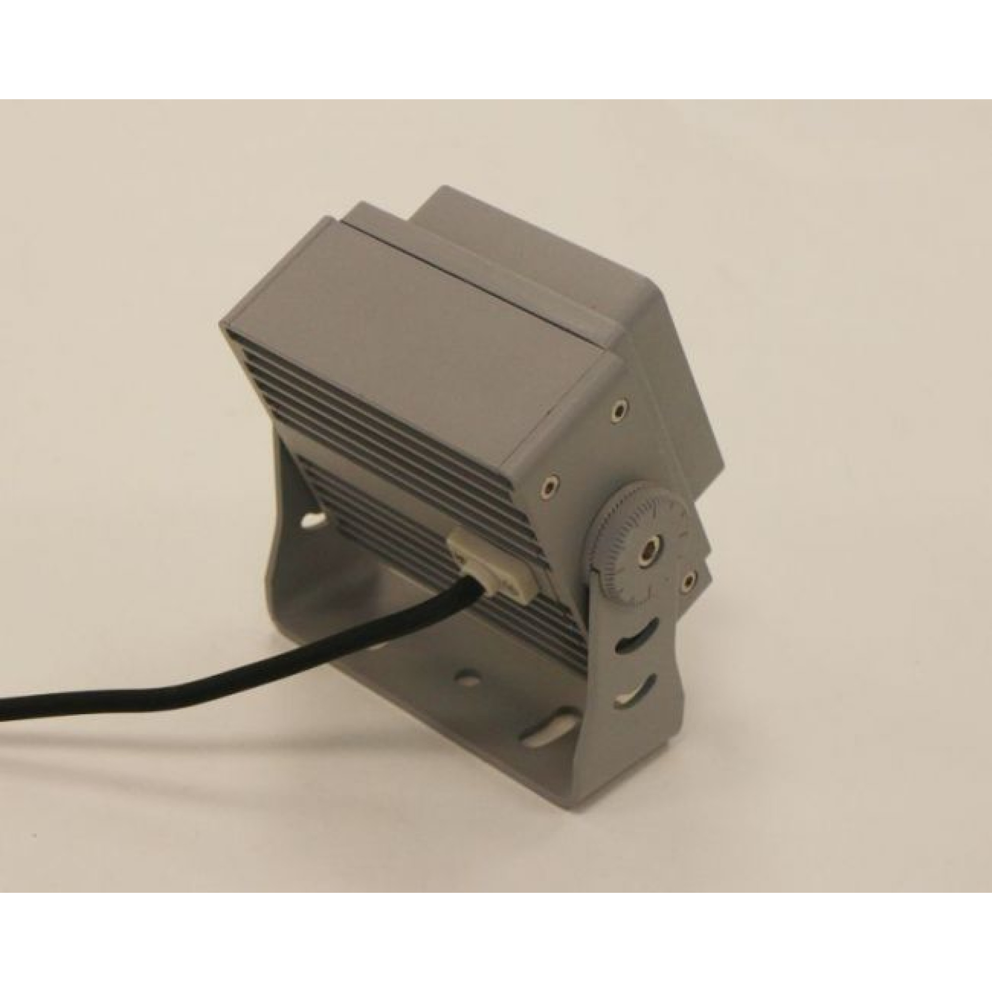 Прожектор светодиодный WRN 1218 220В 18Вт Тёпло-белый 15˚ SignImpress