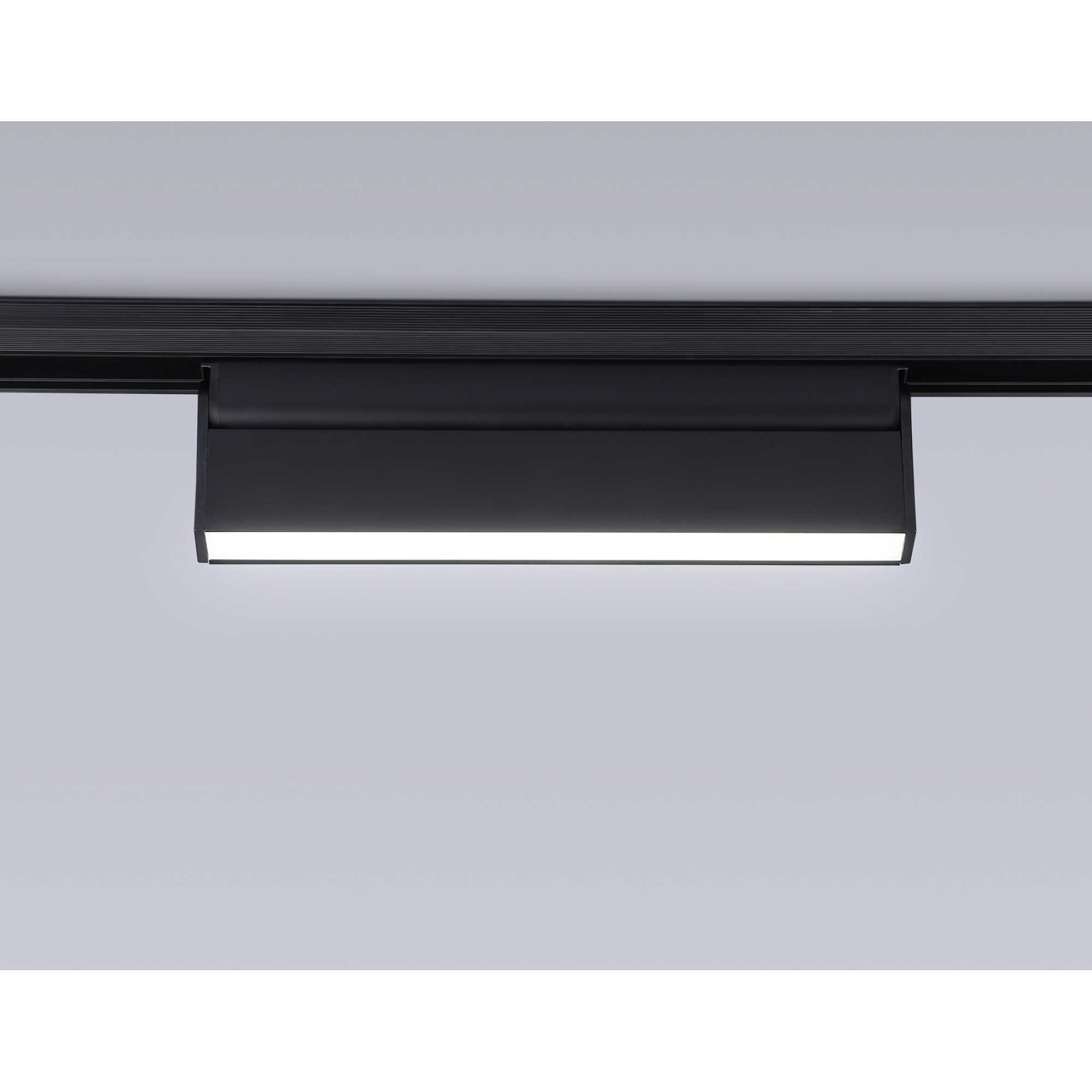 Светильник светодиодный трековый для шинопровода Magnetic GL4062 BK черный IP20 12W 4200K 48V Ambrel