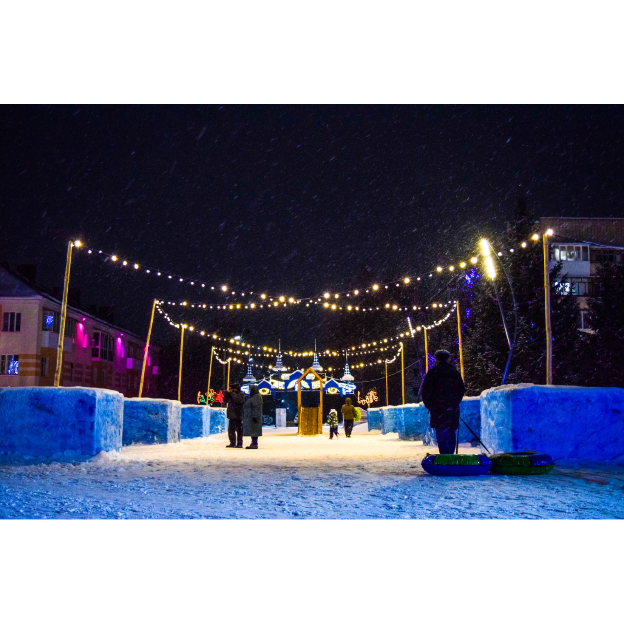 Гирлянда CL25-25 Белт-Лайт, 100 E27, шаг 25cm черный, 25м +1,5м IP65 Feron 