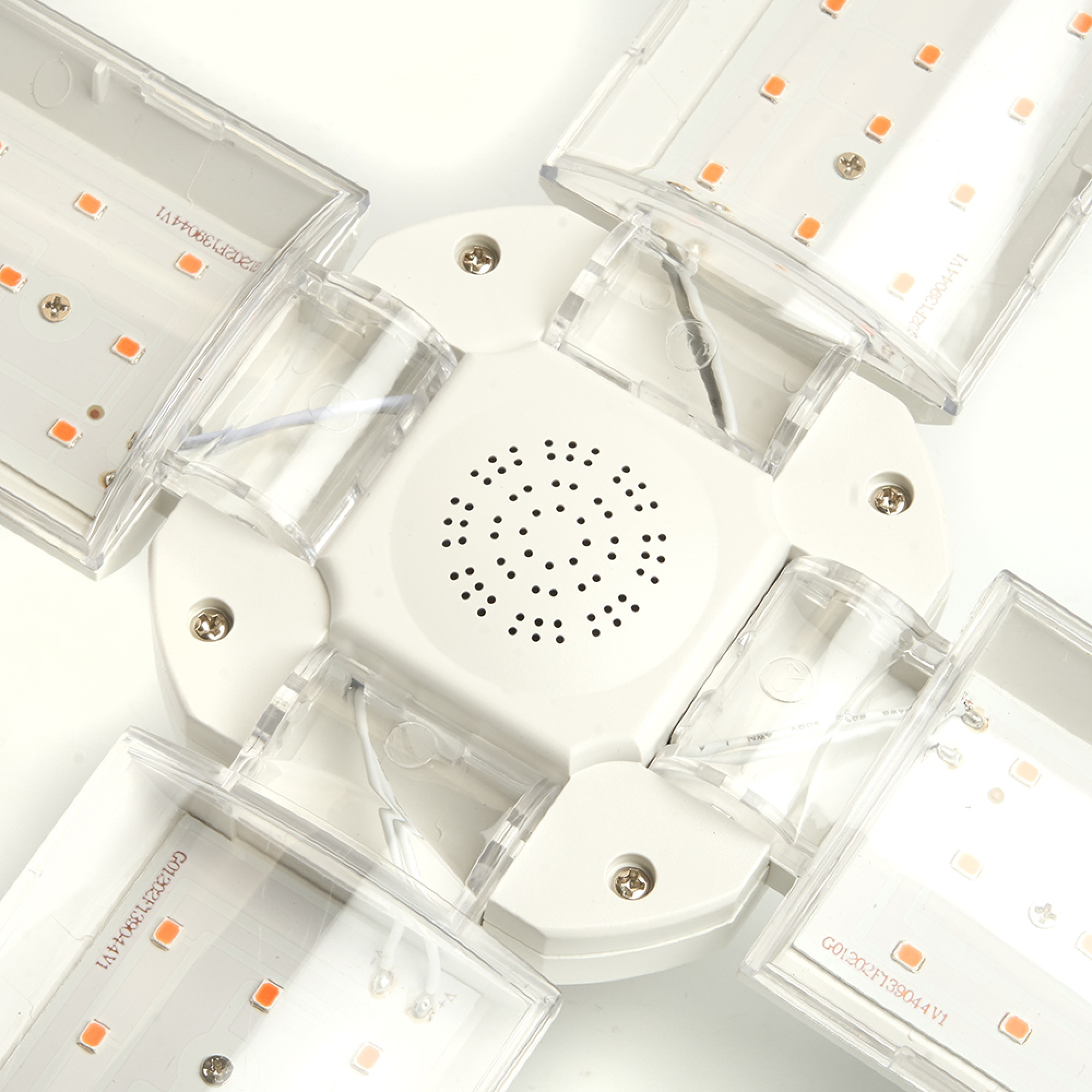 Лампа светодиодная 4-х лепестковая LB-7000 E27 40W 175-265V красно-синий спектр Feron 