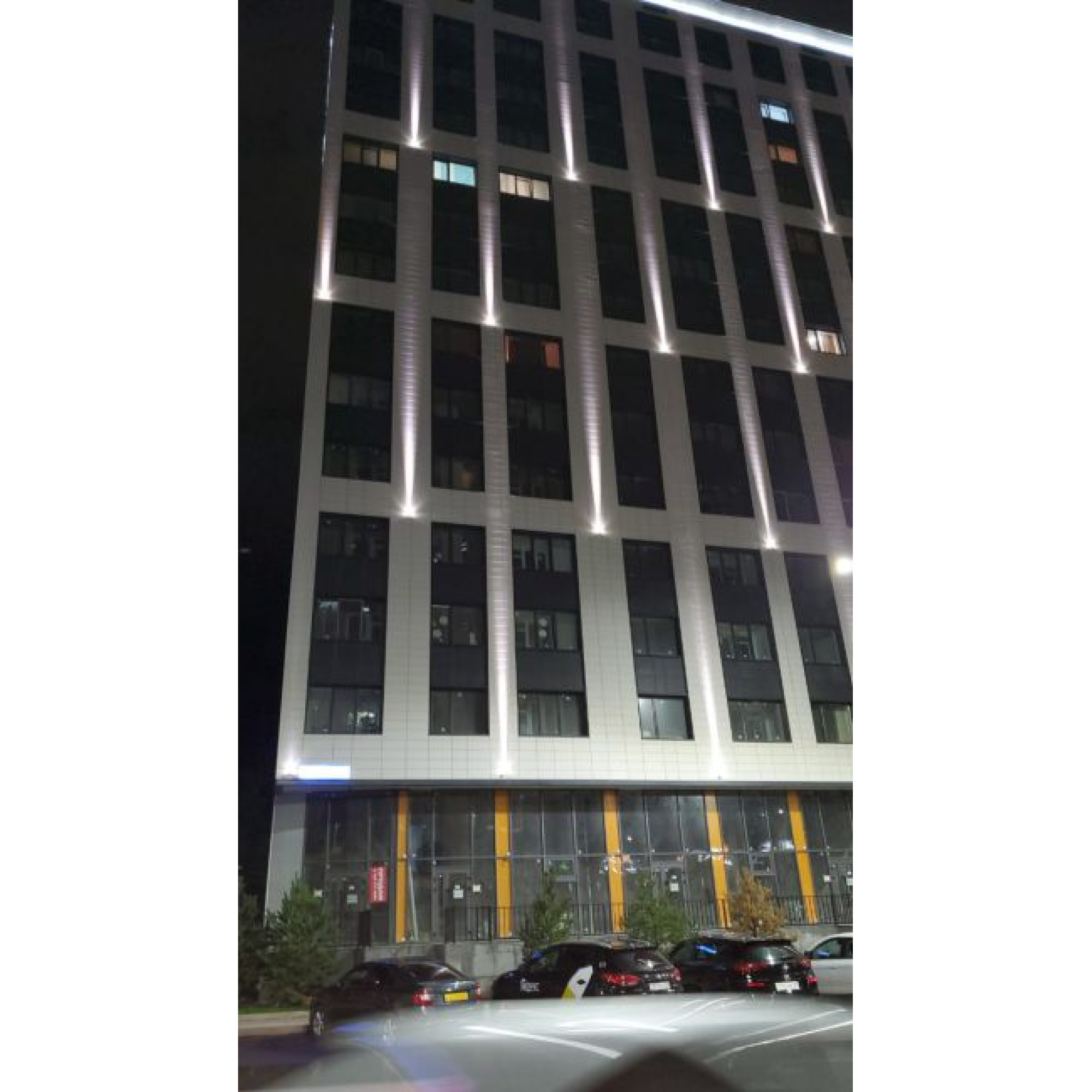 Прожектор светодиодный FN 220В 10Вт Тёпло-белый 3° SignImpress