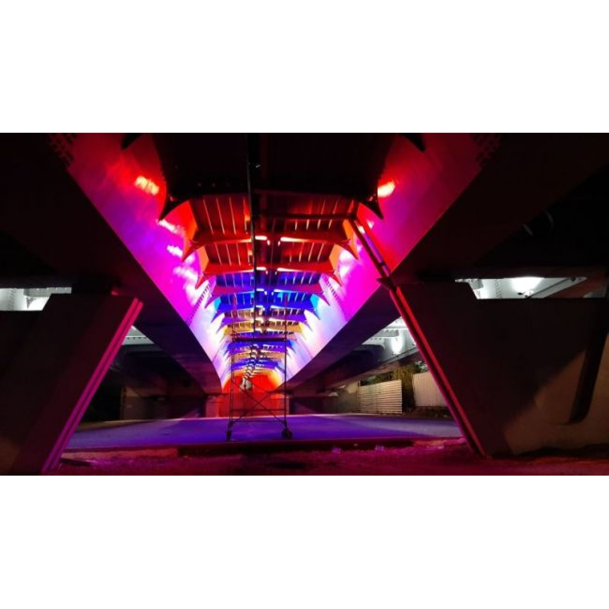 Прожектор светодиодный заливного света TGDN 220В 30Вт Жёлтый 120° SignImpress